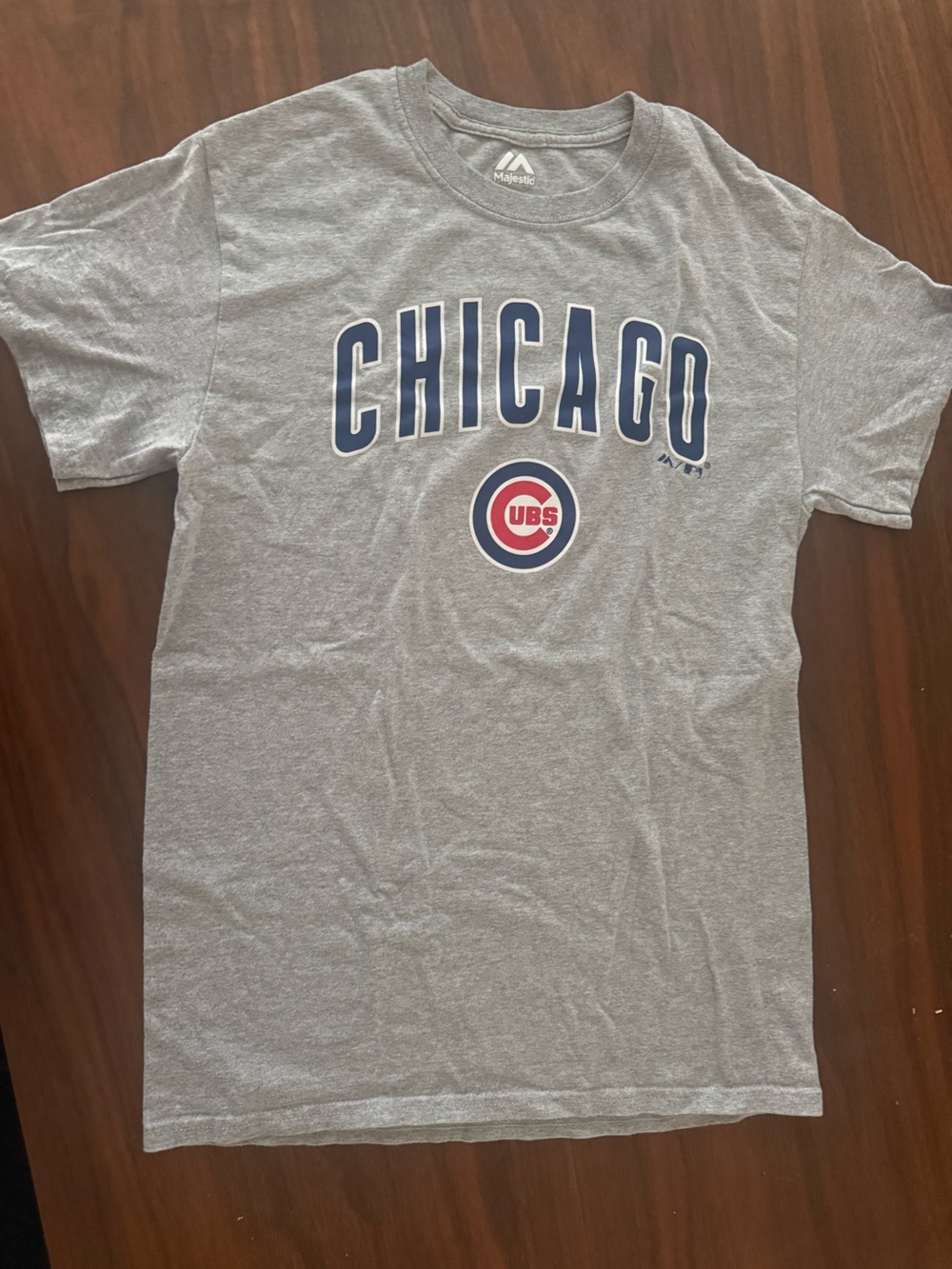 Go Cubs Go! Chicago Cubs Majestic Brand Gray Logo Cotton Crew Tee-Small